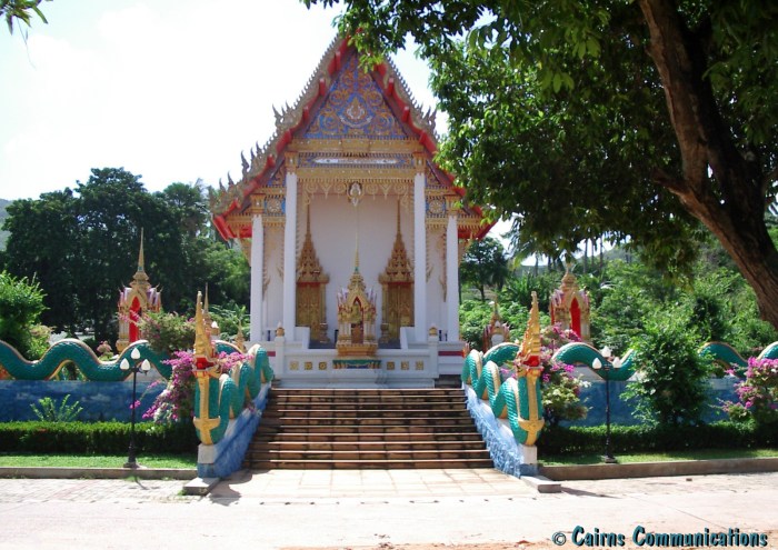 Wat Suwankiriket Karon Beach